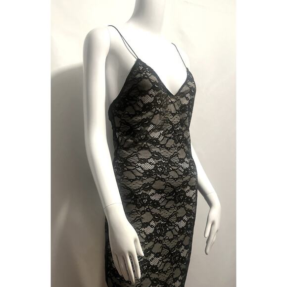 alice + Olivia Lace Slip Dress In Black. Size 8
Waist 27” to 28” - Picture 3 of 14